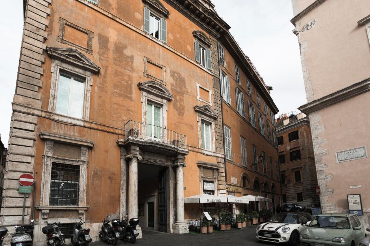Charming Penthouse In Piazza Venezia With Terrace Apartman Róma Kültér fotó